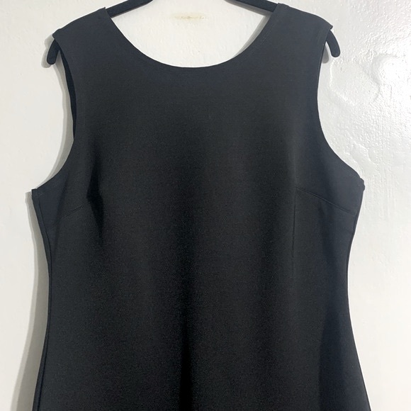 🛍️ BANANA REPUBLIC Wrinkle-Resistant Stretch Neoprene Sheath Dress - Size 12 - Picture 4 of 12